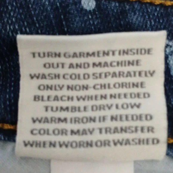 TORRID WOMEN'S SKULL POLKA DOTS  DISTRESSED BLUE DENIM JEANS SHORT. SIZE 16 - Picture 15 of 16